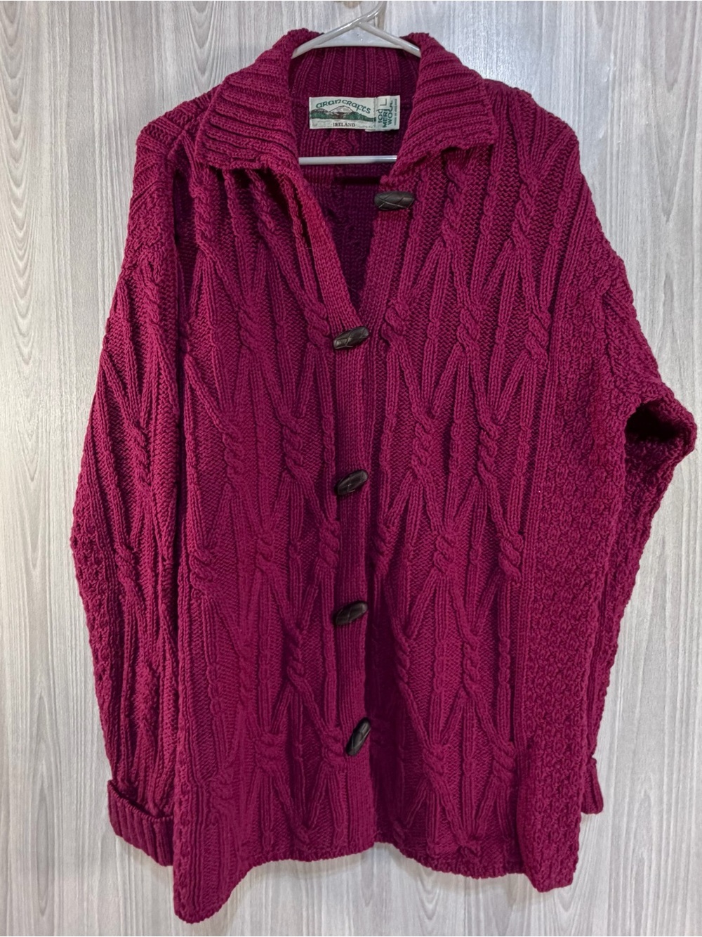 Aran‎ Crafts Merino Wool Fisherman Cardigan Toggle Sweater Wine Berry Ireland L
